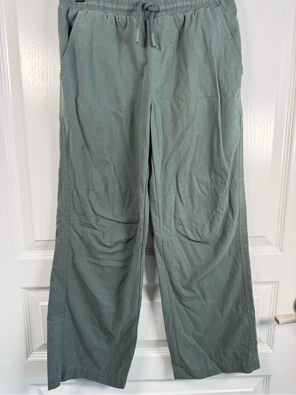 Kids Treasure & Bond Sage Green Drawstring Joggers size S 7/8 (062)
